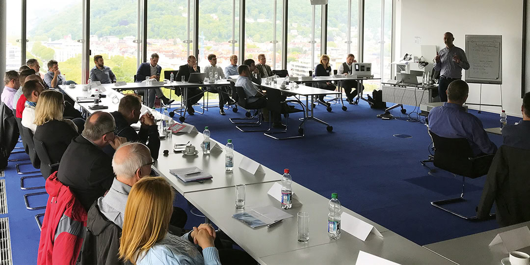 Interflex-Mitarbeiter hält Vortrag auf dem Interflex Customer Focus Day 2019 in Heidelberg